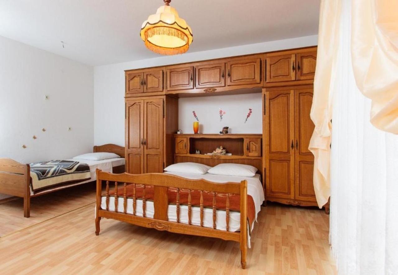 Apartment Knez 1 - 50 M From Beach ポドストラナ エクステリア 写真