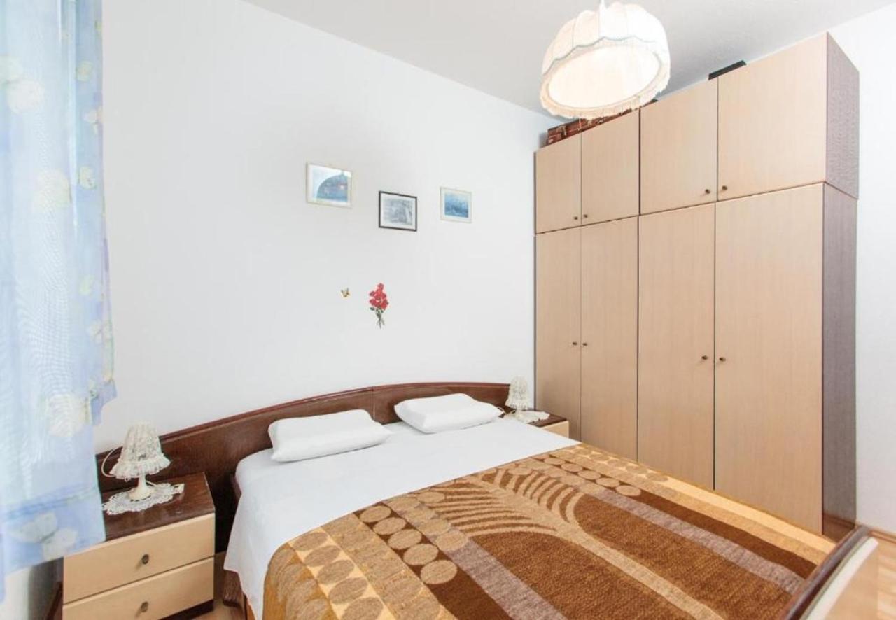 Apartment Knez 1 - 50 M From Beach ポドストラナ エクステリア 写真