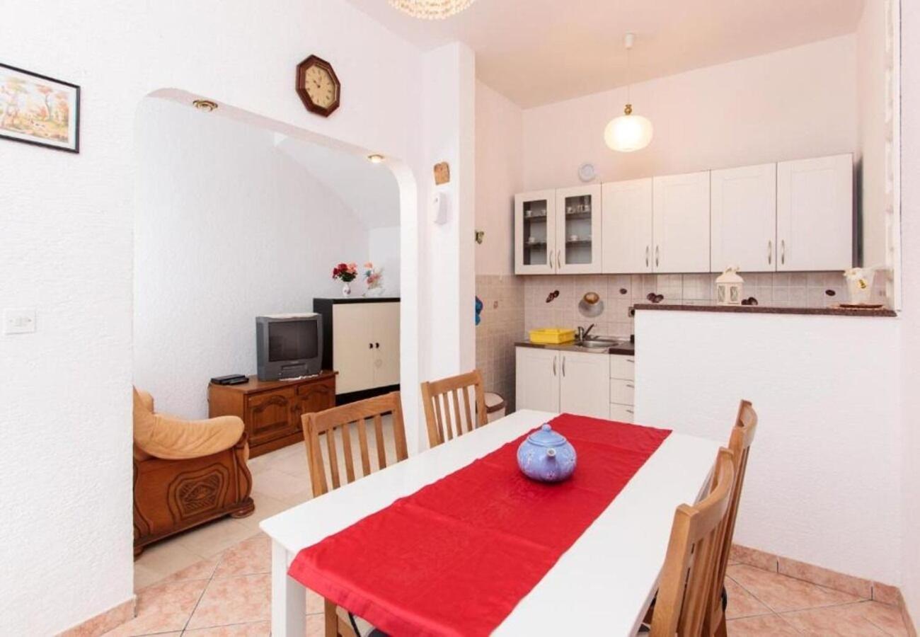 Apartment Knez 1 - 50 M From Beach ポドストラナ エクステリア 写真