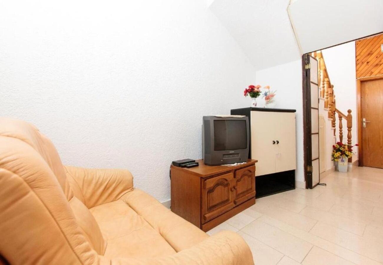 Apartment Knez 1 - 50 M From Beach ポドストラナ エクステリア 写真